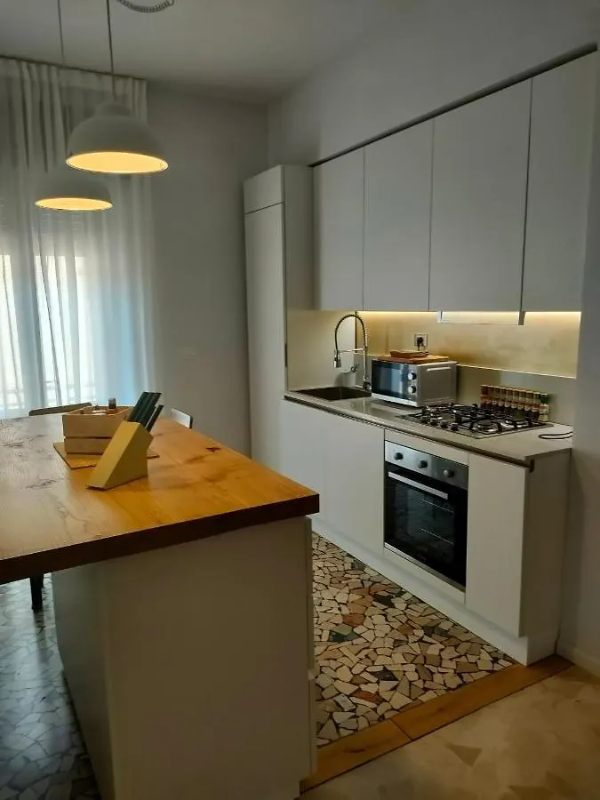 Zeljko'S Luxury Hostel Vicenza 0*,  Italien