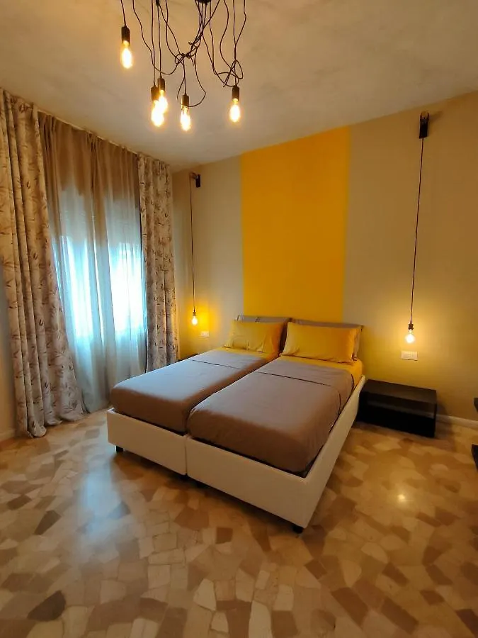 Privatunterkunft Zeljko'S Luxury Hostel Vicenza