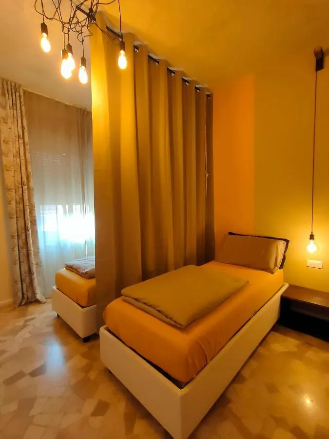 Zeljko'S Luxury Hostel Vicenza Privatunterkunft