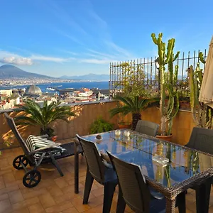Smile At Vesuvio , Neapel Italien